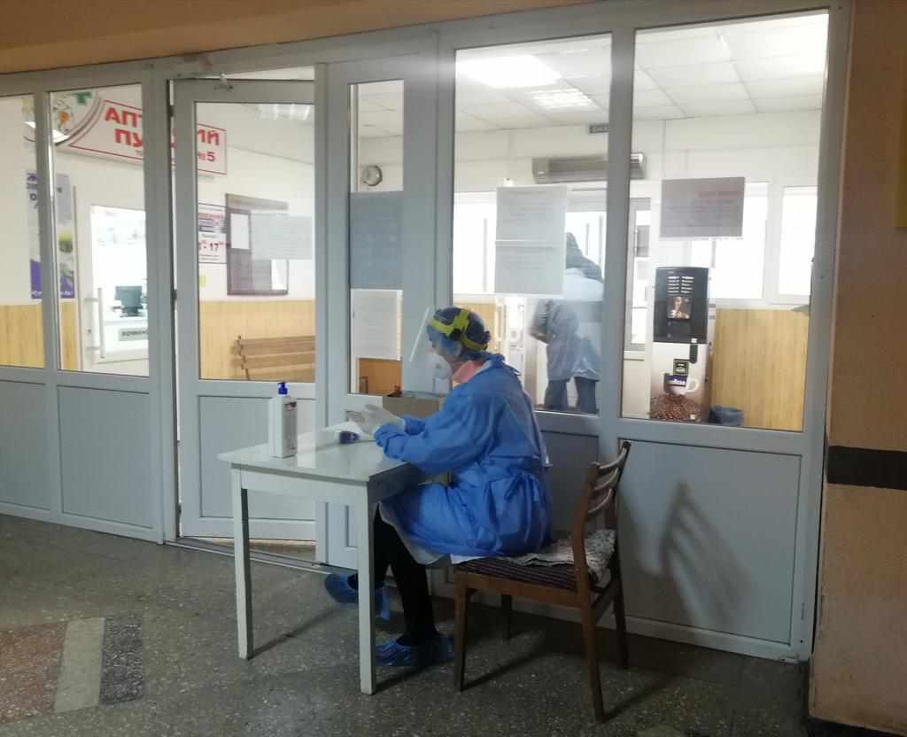 Захисні маски: ціни у Полтаві під час епідемії коронавірусу та де купують полтавці. ФОТО