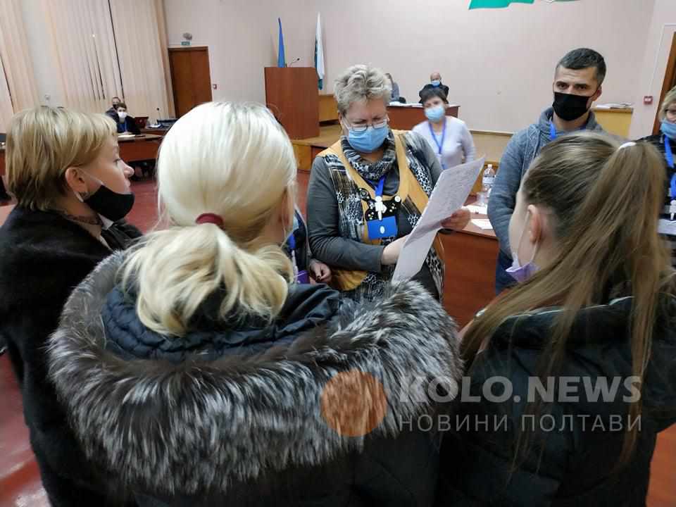 Подільська ТВК не встигла здати протоколи Полтавській міській ТВК: що далі