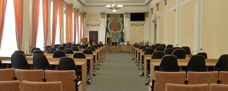 Полтавська ТВК не може призначити сесію міськради через судовий позов кандидата в депутати 