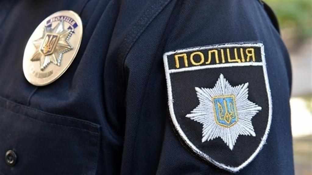 У Полтавській області на дорозі знайшли тіло немісцевого чоловіка: поліція шукає очевидців події