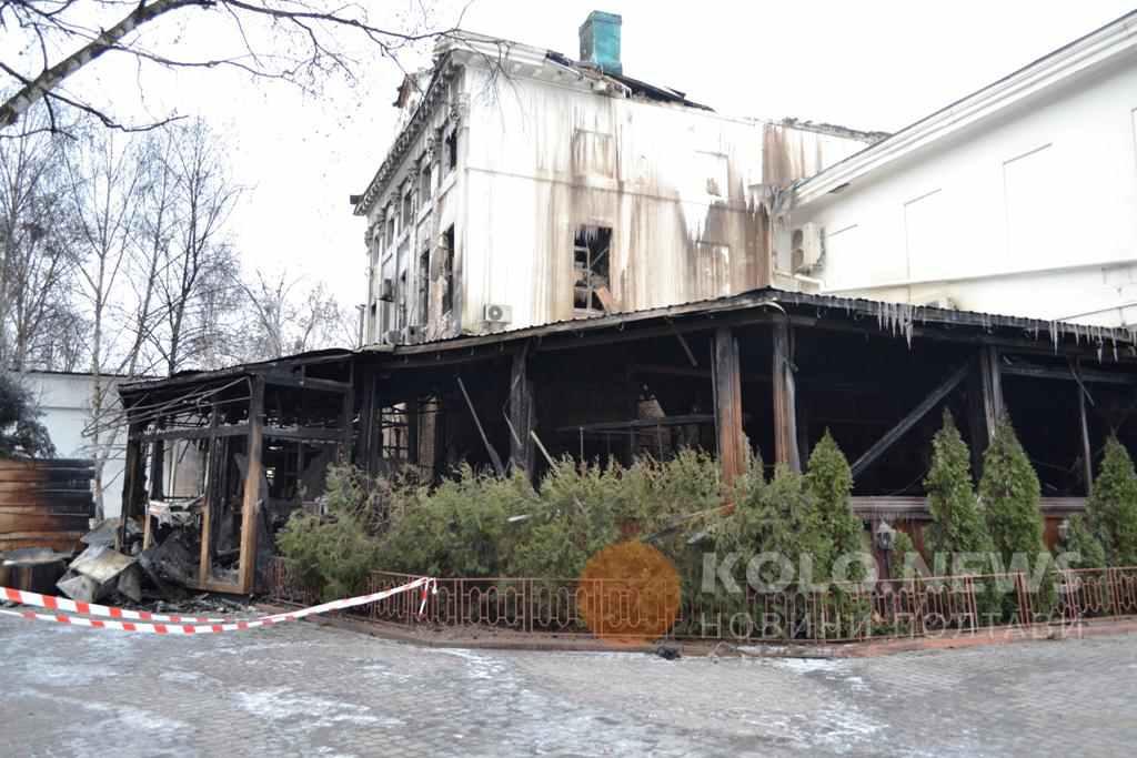 Поліція встановила особу загиблого під час пожежі в будівлі екскінотеатру в Полтаві