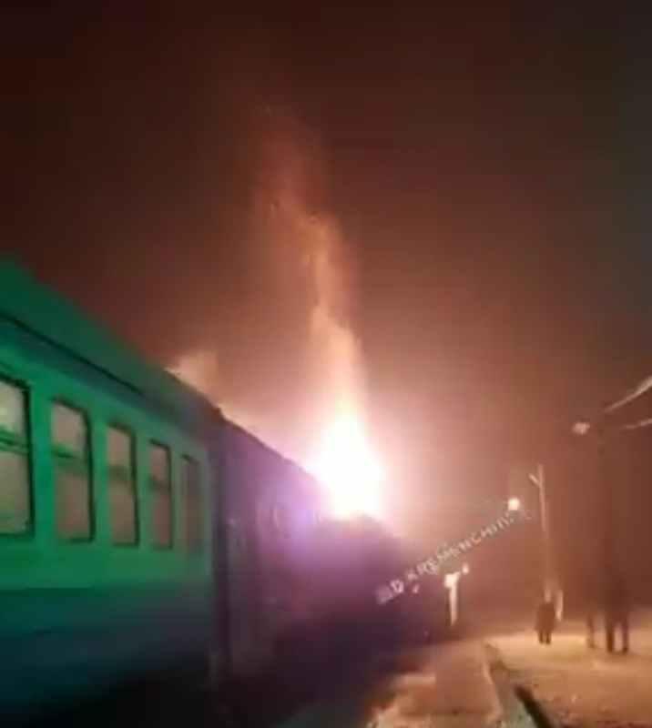 На Полтавщині горів приміський поїзд. ВІДЕО