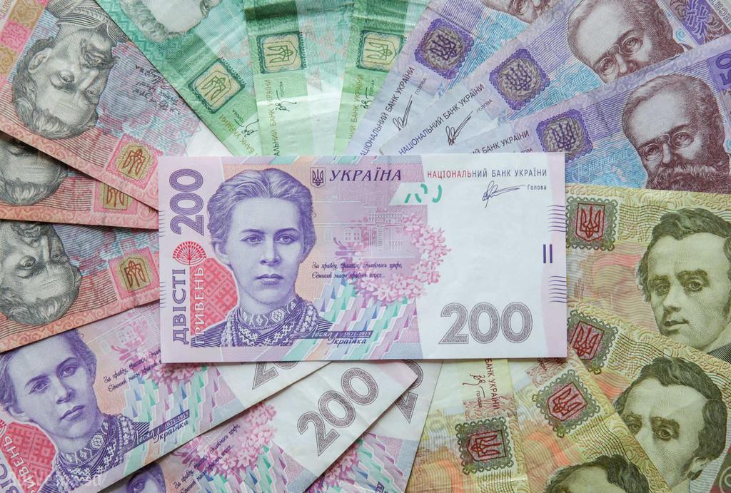 У Держбюджеті – 2021 передбачене збільшення заробітних плат для всіх медиків, – Шмигаль