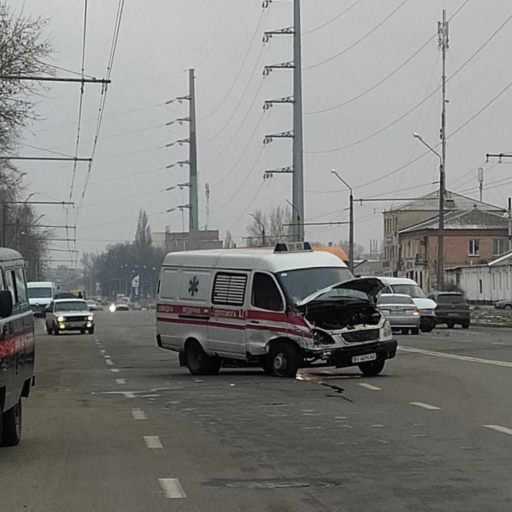 У Полтаві зіткнулася карета «швидкої» і мікроавтобус. ФОТО 