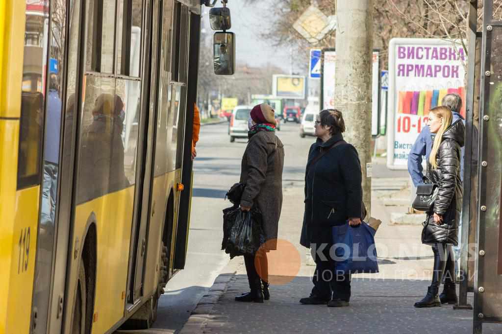 У громадському транспорті на Полтавщині під час локдауну діятимуть обмеження «помаранчевої» зони