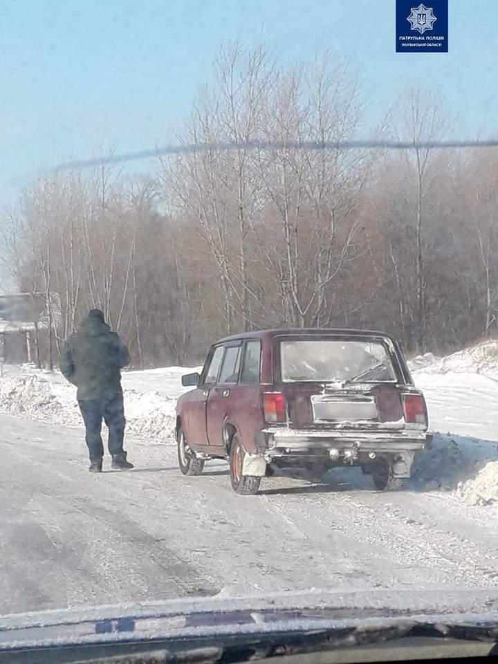 Полтавським поліцейським двічі за вихідні пропонували хабар