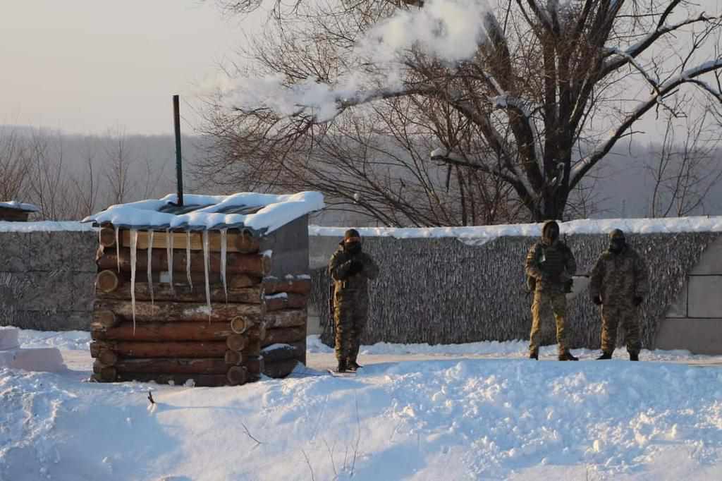 На Сході України обстрілювали позиції української армії, один боєць поранений 