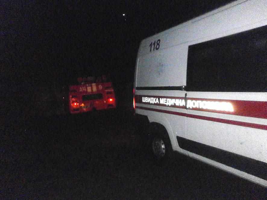На Полтавщині рятувальники витягали «швидку». ФОТО