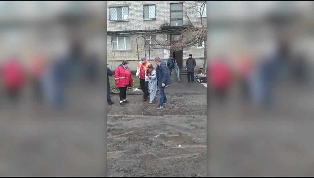 У Горішніх Плавнях син зачинився в квартирі з матір’ю і влаштував пожежу