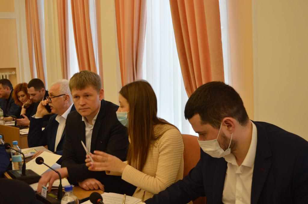 У Полтаві зі скандалом без затвердженого бюджету виділили кошти на освіту