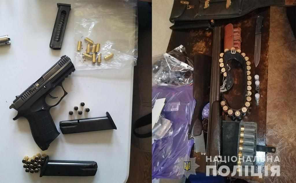 На Полтавщині затримали офісних крадіїв: при обшуках у них знайшли зброю та наркотики. ФОТО, ВІДЕО