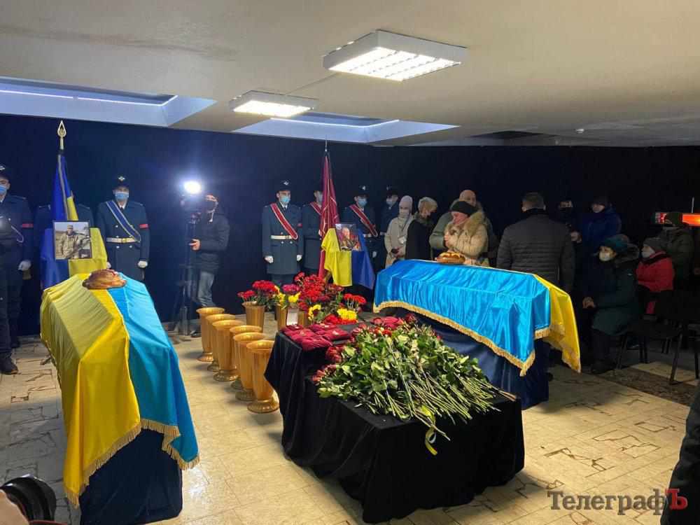 Загинули, захищаючи свій дім: на Полтавщин прощаються із Олександром Войтенком і В’ячеславом Олексієнком. ФОТО
