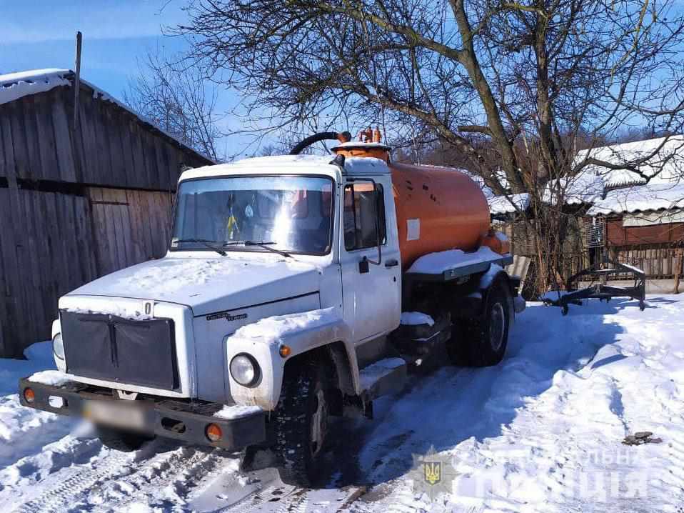 На Полтавщині нетверезий чоловік викрав асенізатор