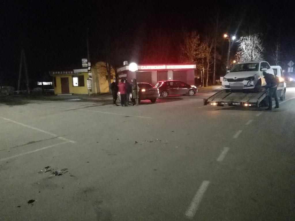 ДТП у Полтаві: автомобілі зіткнулись майже лоб в лоб. ФОТО