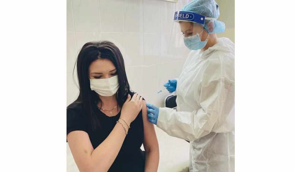 Нардепка з Полтавщини зробила вакцинацію від коронавірусу