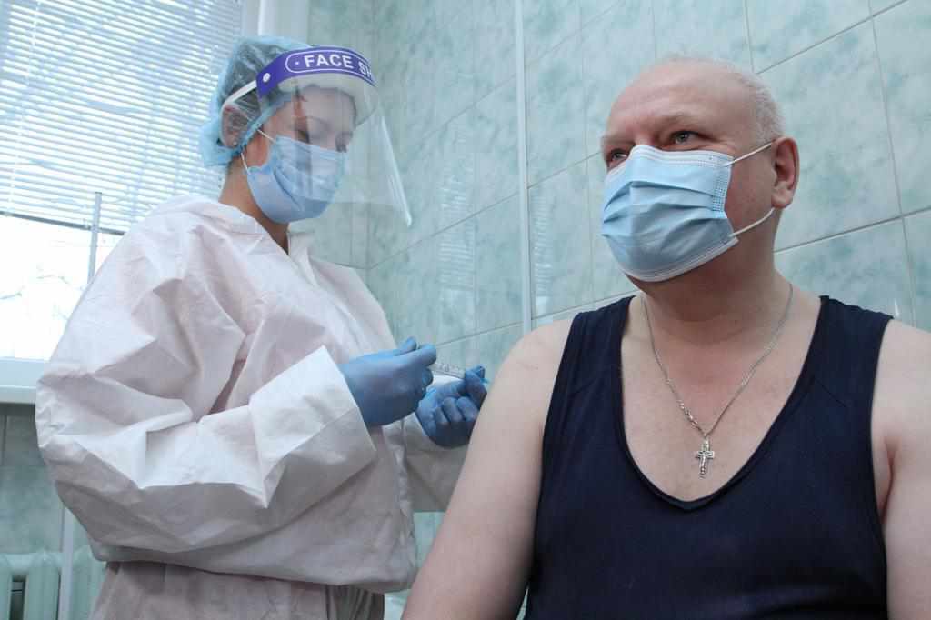 Головний медик Полтавщини вакцинувався від коронавірусу