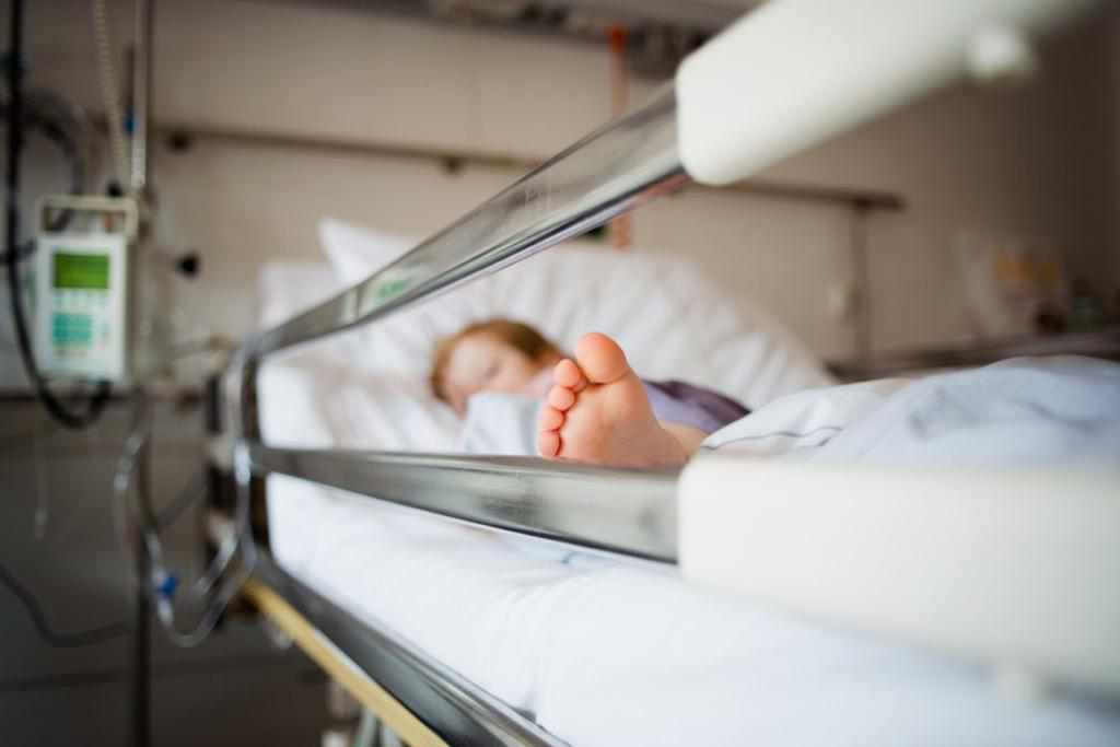 На Полтавщині діти отруїлися в школі невідомою речовиною, одна дитина потрапила до лікарні