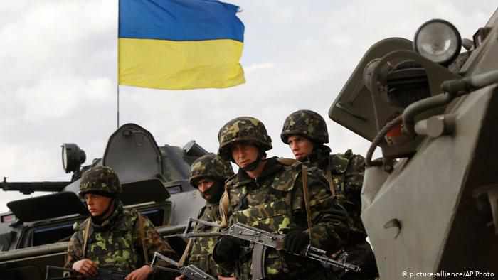 Російські окупанти 15 разів обстріляли позиції українських захисників: один військовий загинув