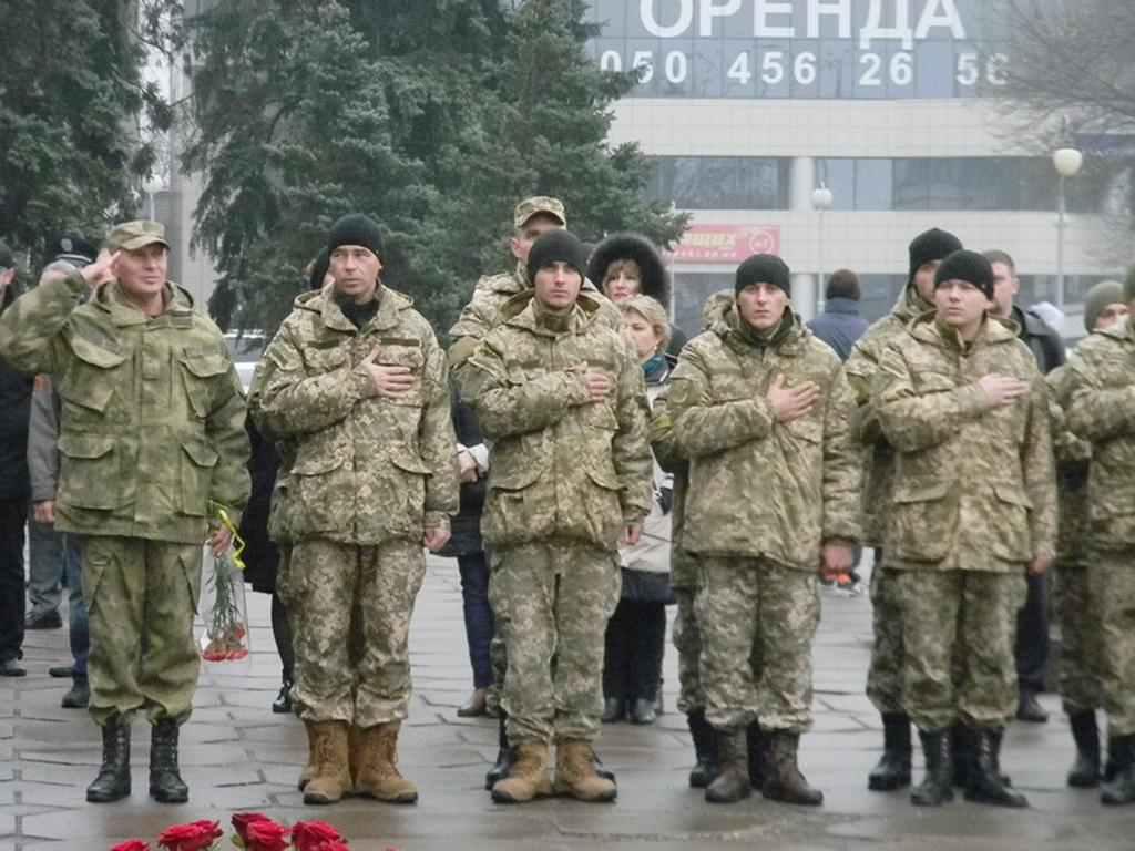 Порошенко затвердив терміни призовів і звільнення строковиків у 2017 році