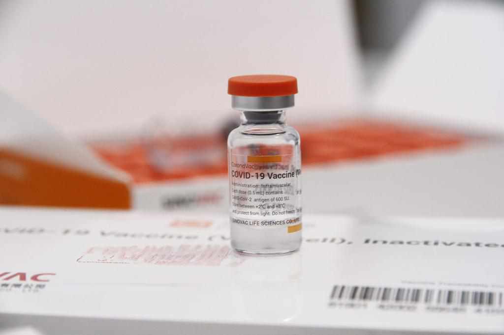 Полтавщина отримала майже 8 тисяч доз вакцини від коронавірусу CoronaVac: кого щеплюватимуть