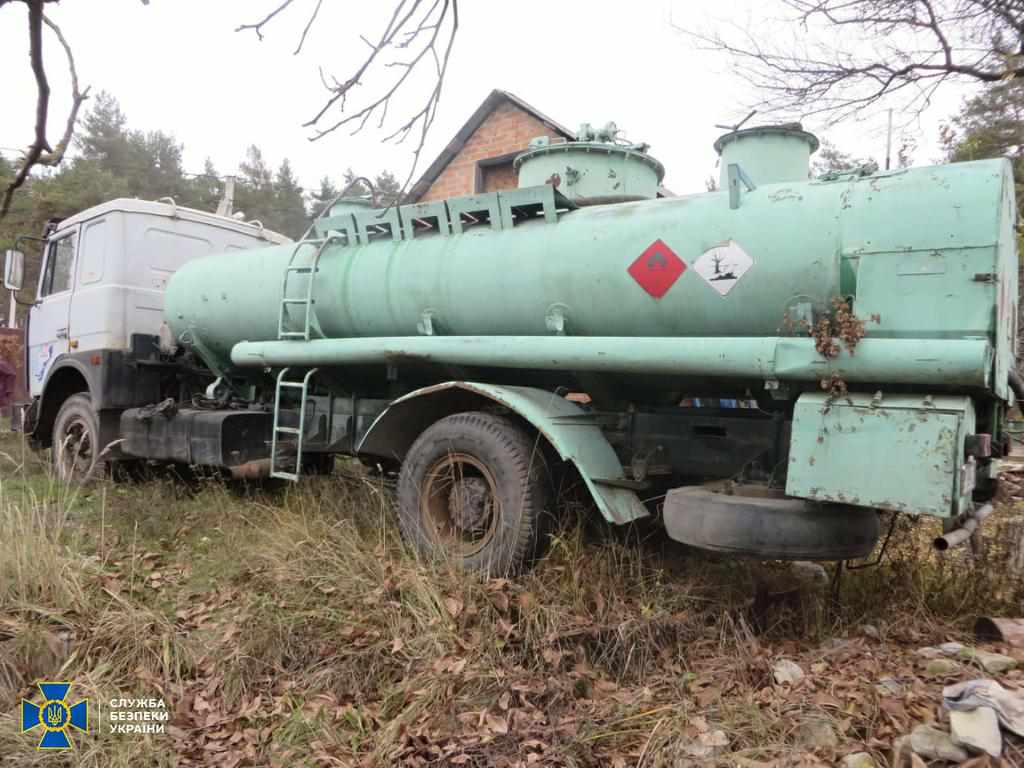 Посадовців «Укргазвидобування» на Полтавщині зловили на розкраданні пального