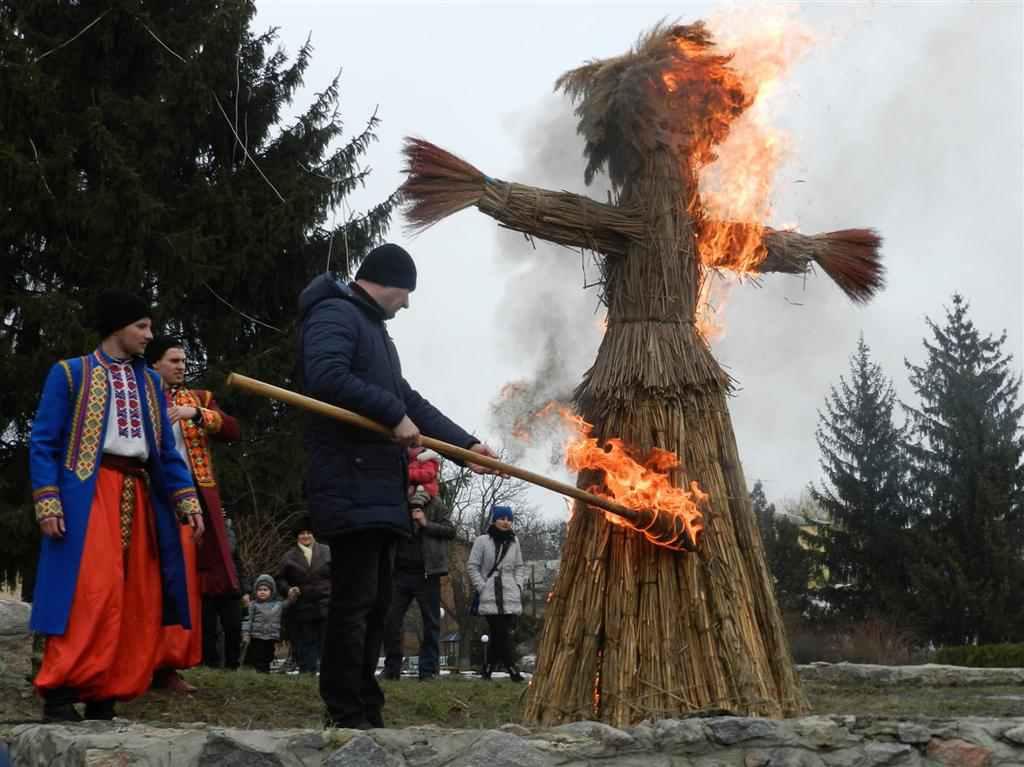Тисячу млинців роздали у Нових Санжарах на Масляну