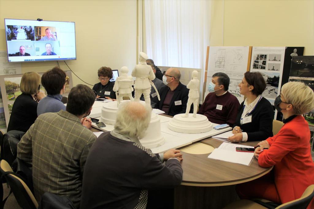 На конкурс на спорудження пам’ятника Петлюрі у Полтави подали 11 ескізів