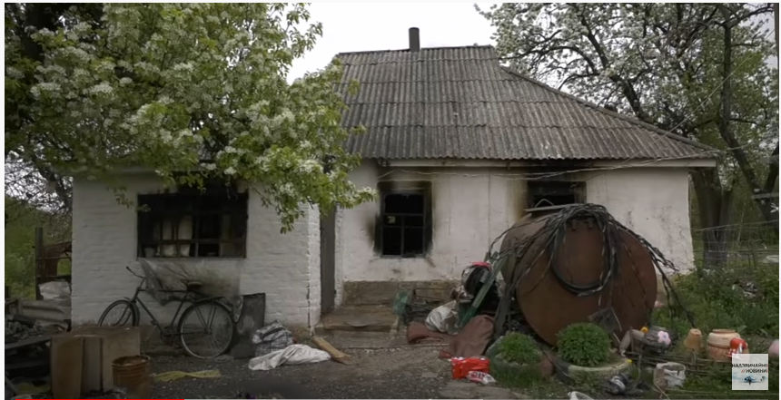 На Полтавщині чоловік облився бензином та підпалив себе у хаті колишньої. ВІДЕО