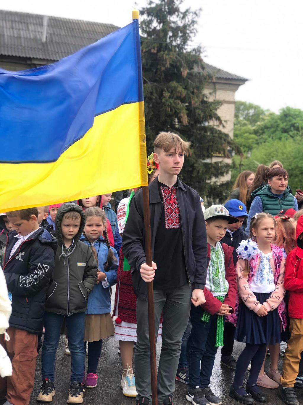 У громаді на Полтавщині влаштували парад вишиванок. ФОТО, ВІДЕО