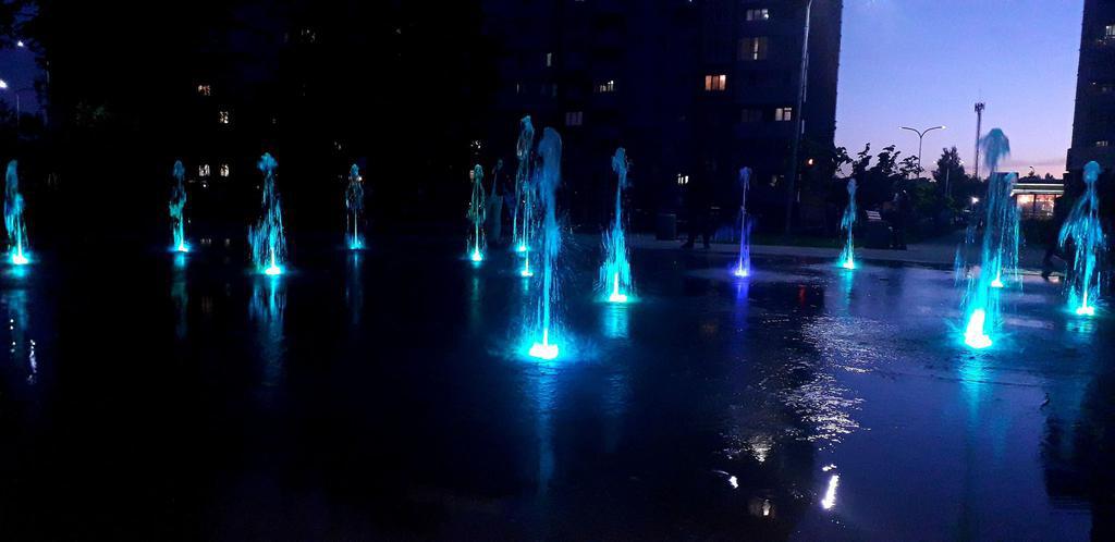 У мікрорайоні Садовий біля Полтави включили пішохідний фонтан. ФОТО. ВІДЕО