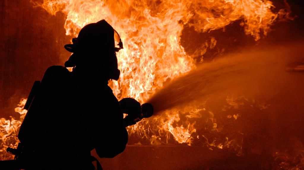 У Полтаві горіла багатоповерхівка на Подолі