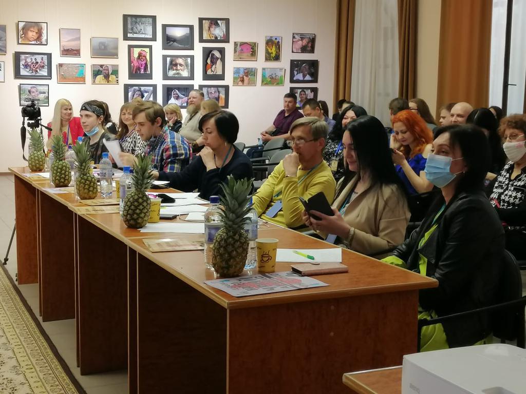 У Полтаві фестивалили поети: відбувся перший фестиваль поезії «Чорний ананас»