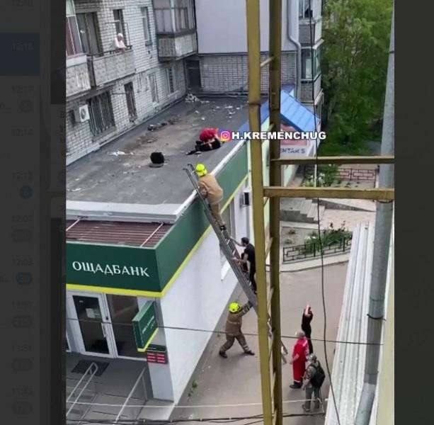 На Полтавщині чоловік випав із квартири на сьомому поверсі. ВІДЕО