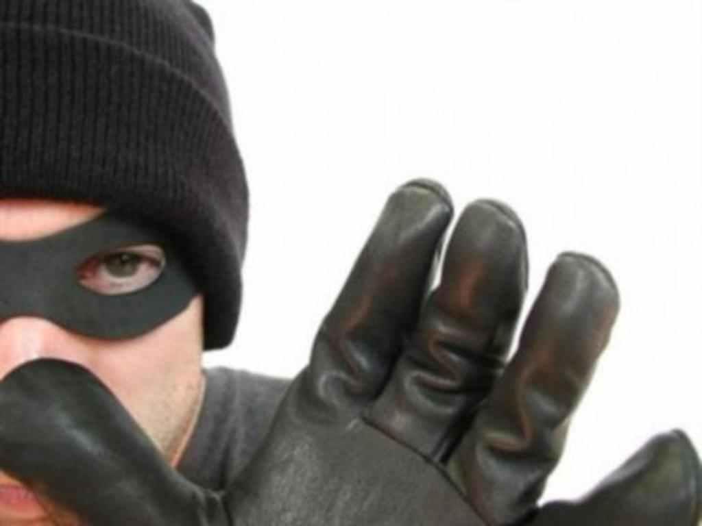 У Полтаві побили та пограбували чоловіка