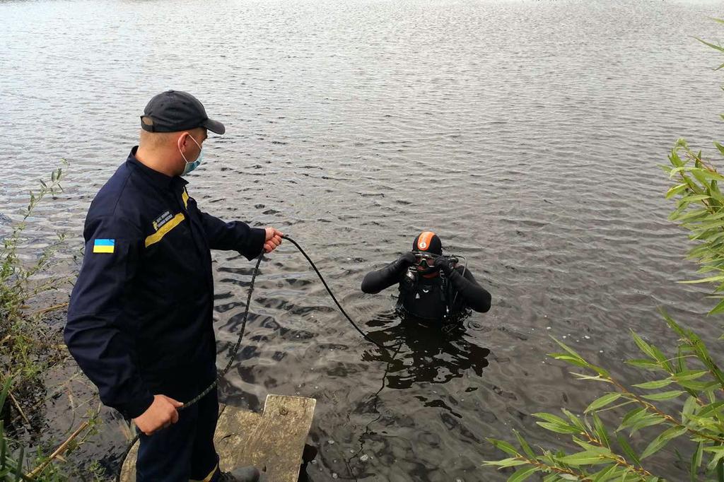 Шукали 5 діб: на Полтавщині з річки дістали тіло чоловіка