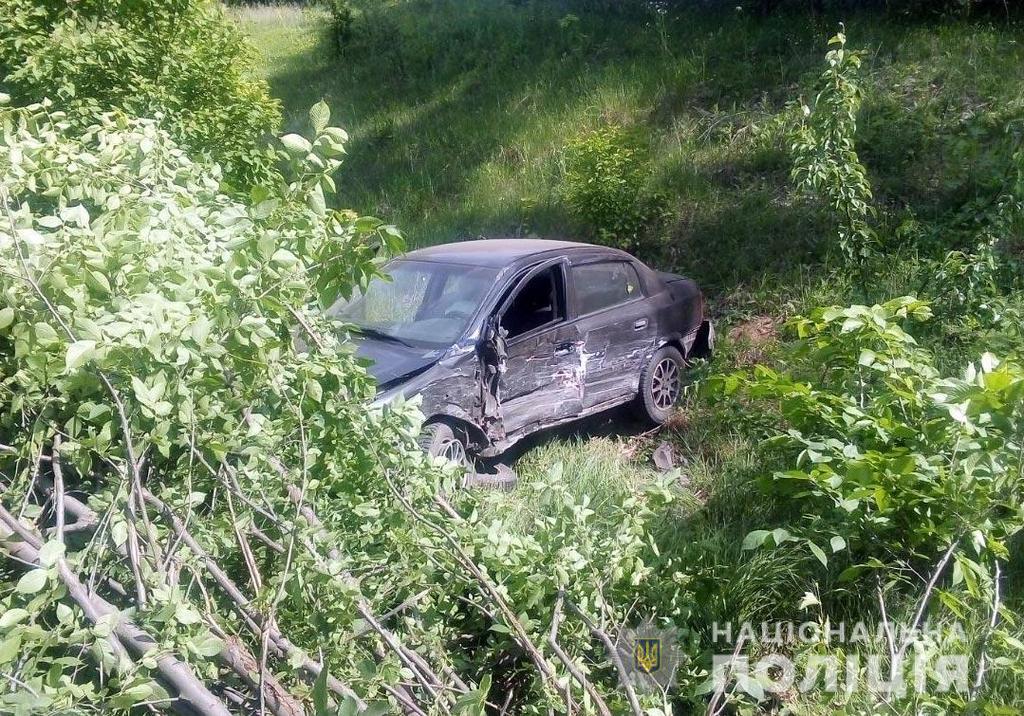 ДТП на Полтавщині: легковики знесло з дороги, є потерпілий. ФОТО