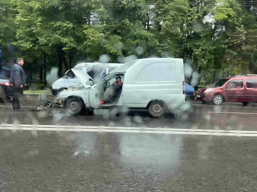 У Полтаві на Європейській зіткнулися два легковики
