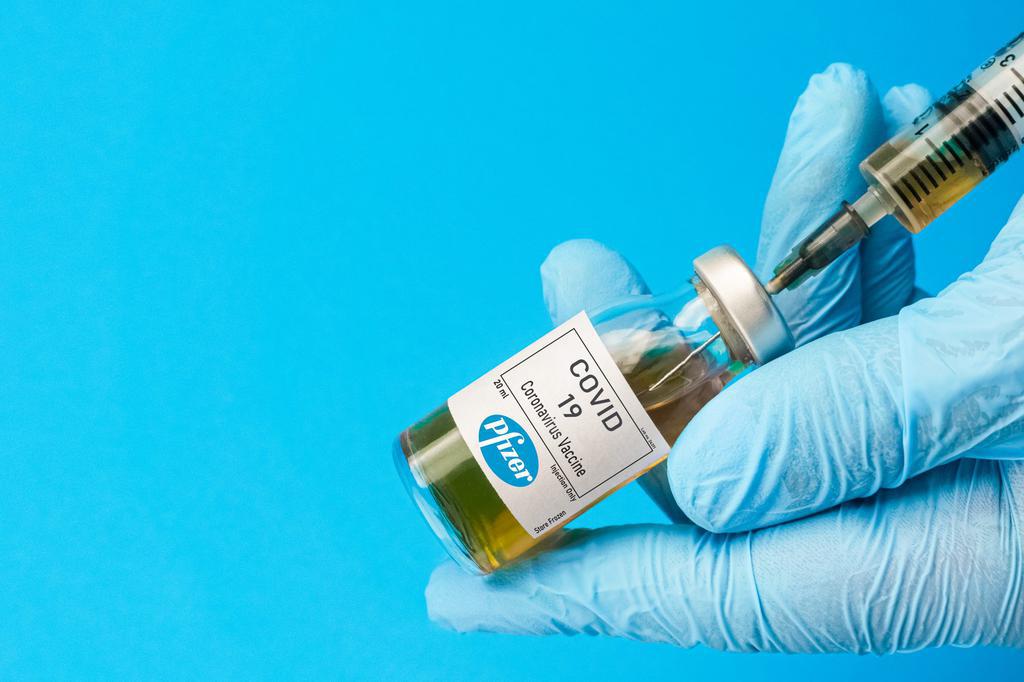 Полтавщина отримала чергову партію вакцини від коронавірусу Pfizer Сomirnaty: кого щеплюватимуть