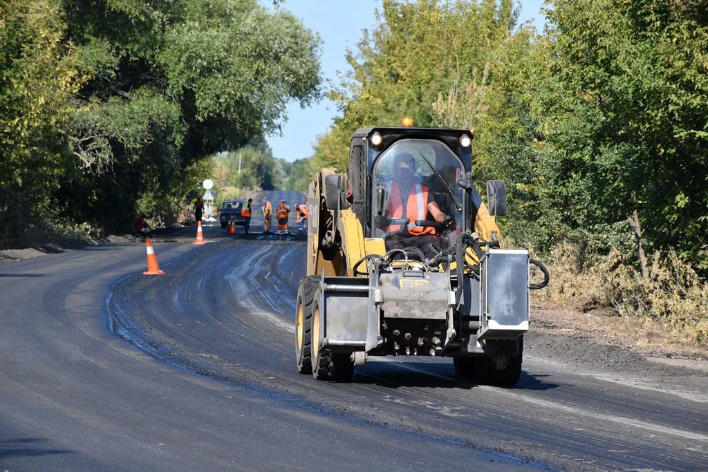21 громада на Полтавщині долучилась до ремонту сільських доріг: які й де ремонтуватимуть