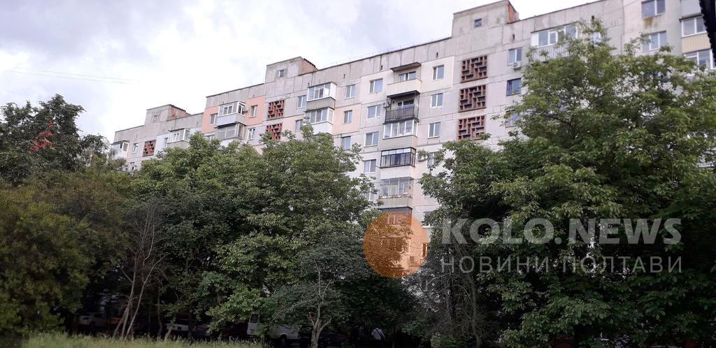 У Полтаві на вулиці Героїв АТО хочуть звести десятиповерхівку упритул до інших будинків: люди проти. ВІДЕО