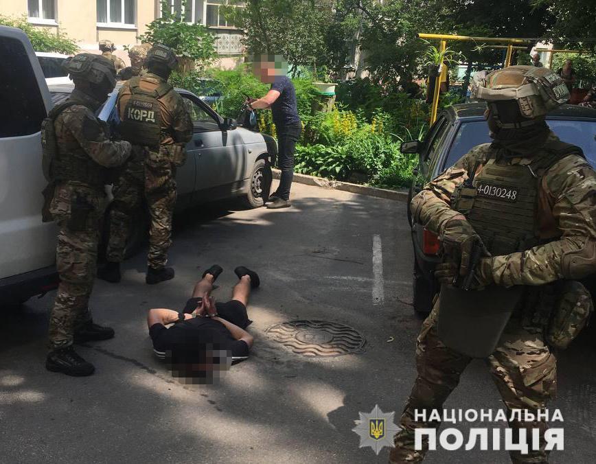 У Полтаві поліція затримала злочинне угруповання, яке займалося вимаганням ВІДЕО