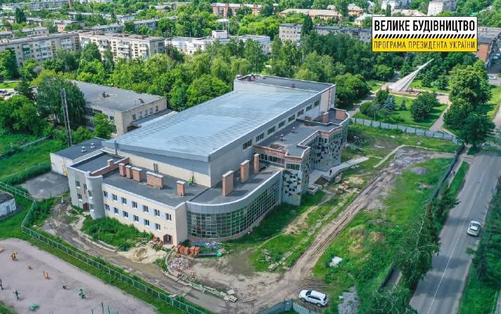 У межах «Великого будівництва» у Полтаві споруджують найбільший спортивний об’єкт області