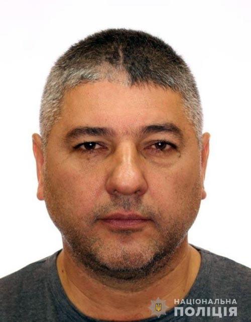 Поліція Полтавщини розшукує чоловіка, якого підозрюють у низці злочинів