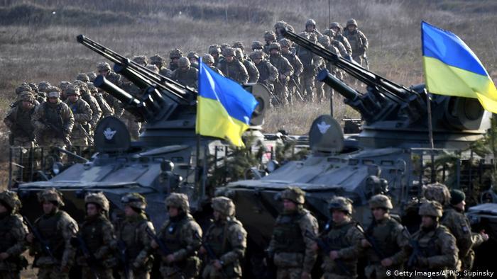 Українських військових шість разів обстріляли, є поранений