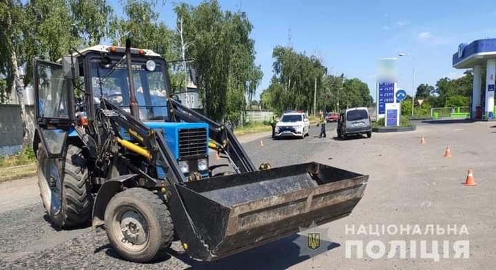 На Полтавщині зіткнулися авто і трактор: постраждала шестирічна дитина