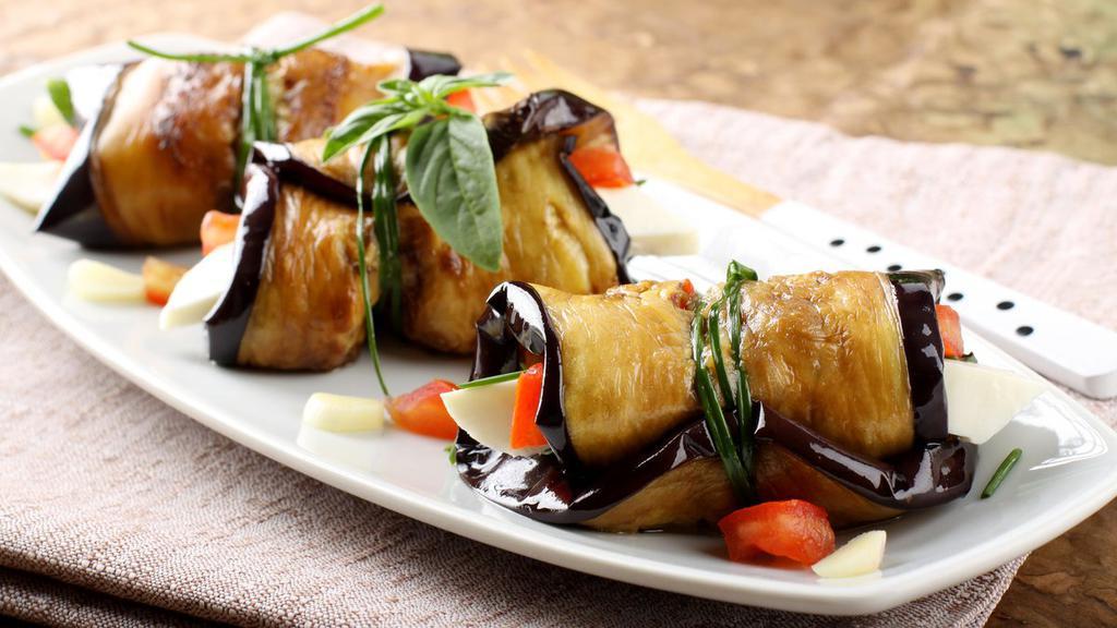 Сезонні страви: рецепти з баклажанами