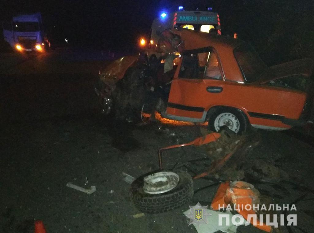 На Полтавщині не розминулись легковик та вантажівка: водій тяжко травмований. ФОТО