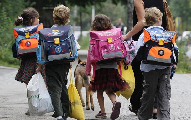 Скільки дітей на Полтавщині отримають по 2 тисячі від держави до школи