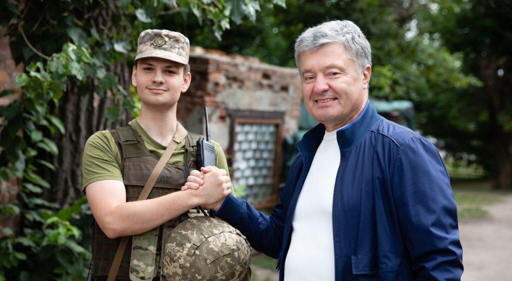 Порошенко очолив рейтинг політиків, які зробили найбільше для України – опитування