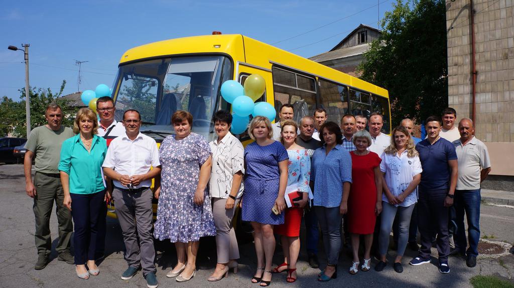 На Полтавщині за кошти громади придбали новий шкільний автобус